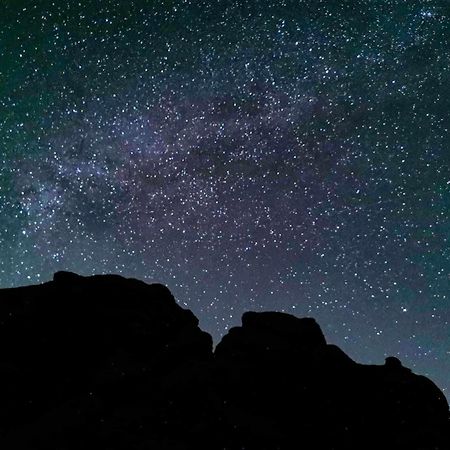 Отель Wadi Rum Nabatean Camp Экстерьер фото