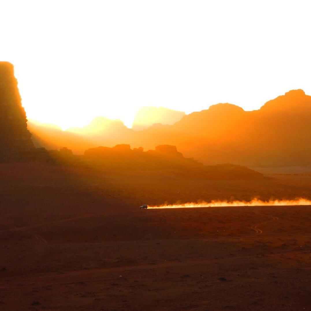 Отель Wadi Rum Nabatean Camp Экстерьер фото