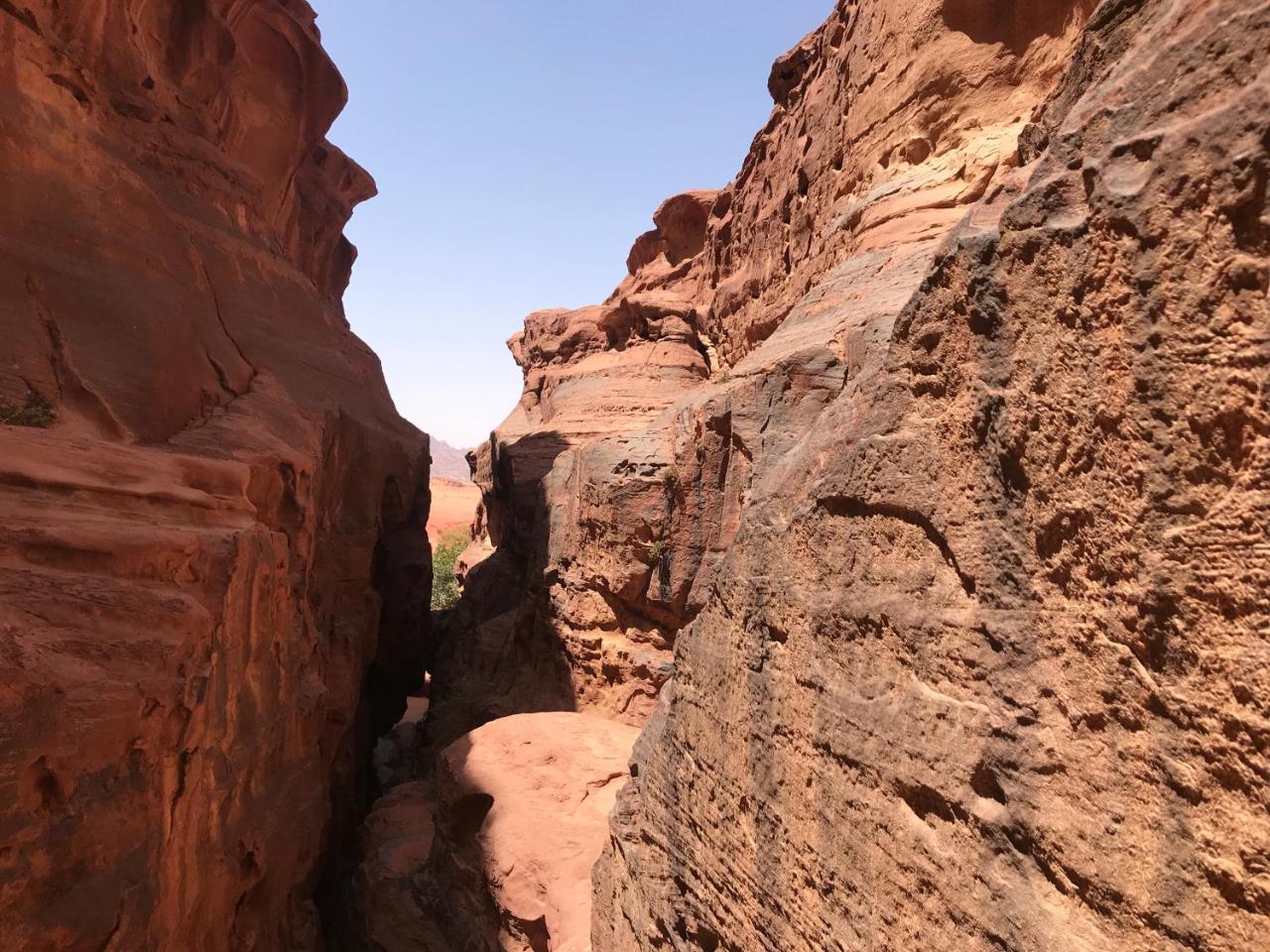 Отель Wadi Rum Nabatean Camp Экстерьер фото