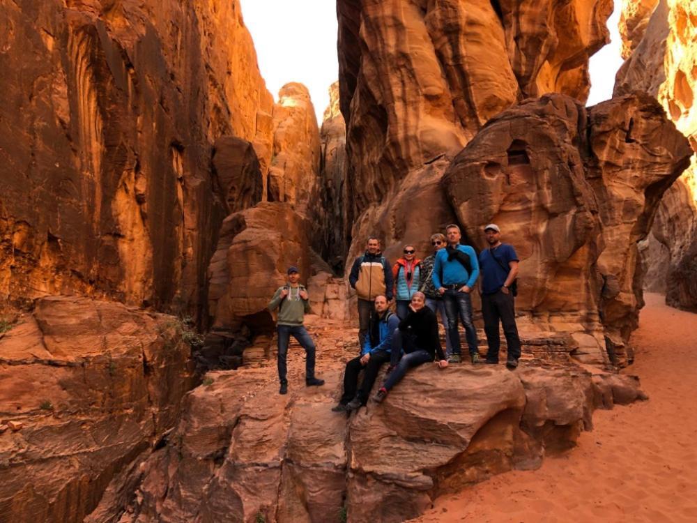 Отель Wadi Rum Nabatean Camp Экстерьер фото